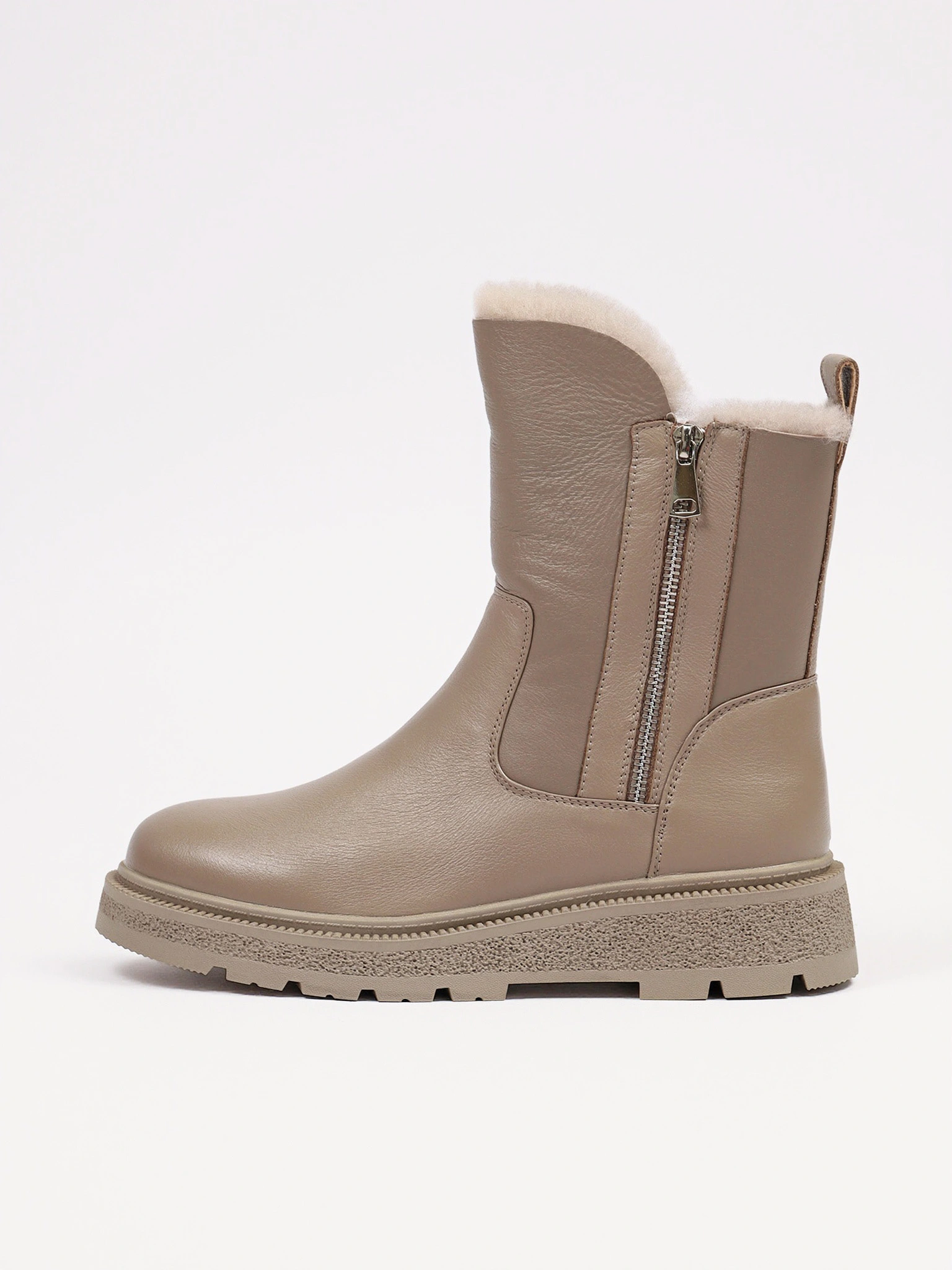 Ботинки серого цвета с двумя боковыми молниями